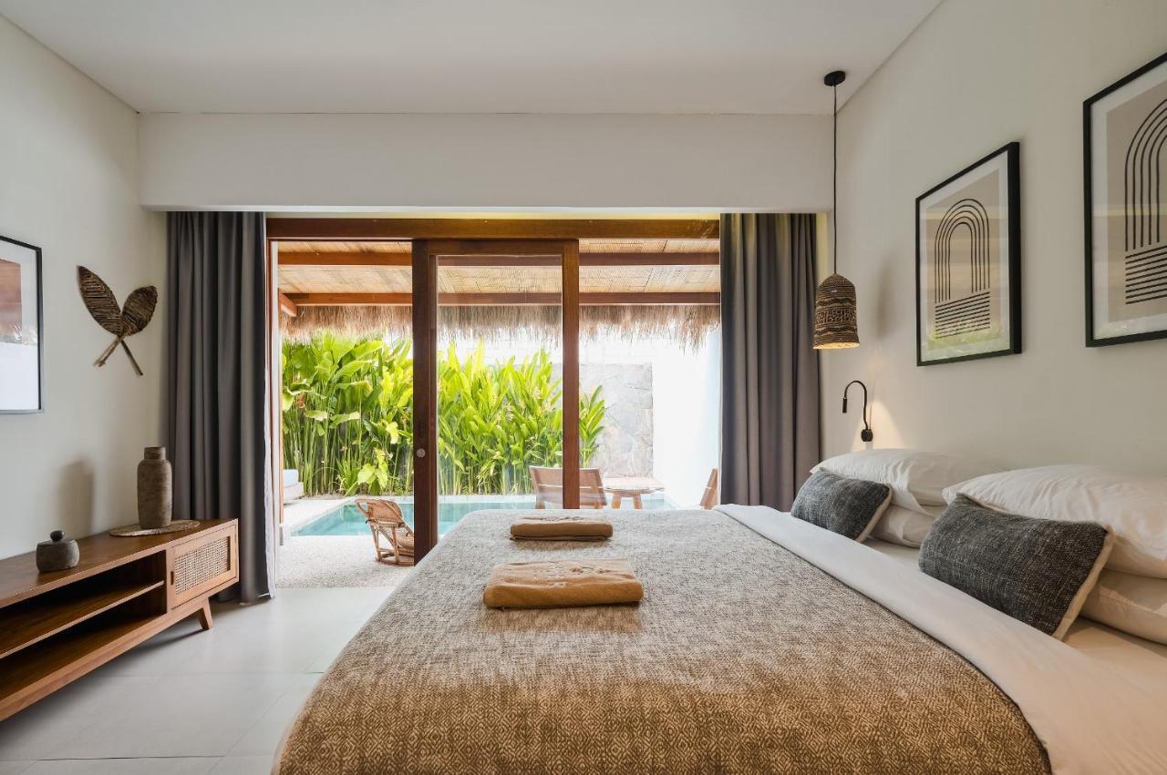 Amber Lombok Beach Resort Selong Belanak Eksteriør billede